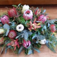 Casket Flowers Sydney: Getting the Timing Right Around the Service